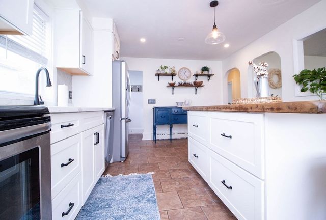 239 Conduit St, New Bedford, MA 02745