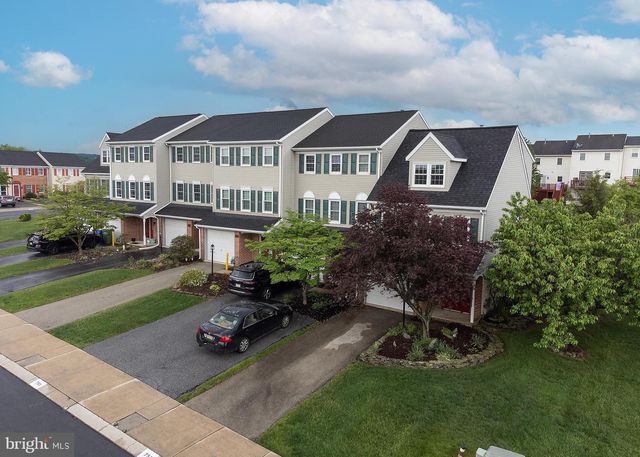 755 ROBIN HILL CIR, York, PA 17404