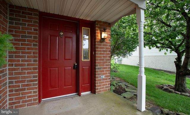 755 ROBIN HILL CIR, York, PA 17404