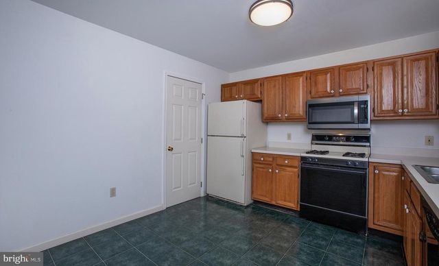 755 ROBIN HILL CIR, York, PA 17404