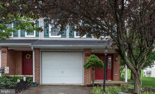 755 ROBIN HILL CIR, York, PA 17404