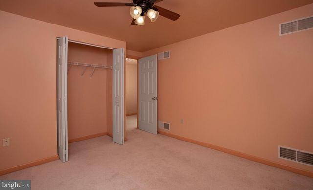 755 ROBIN HILL CIR, York, PA 17404