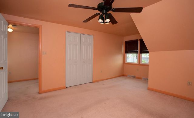 755 ROBIN HILL CIR, York, PA 17404