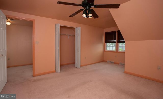 755 ROBIN HILL CIR, York, PA 17404