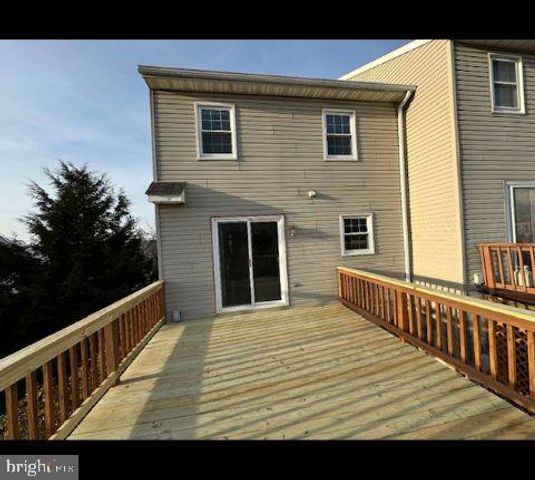 755 ROBIN HILL CIR, York, PA 17404