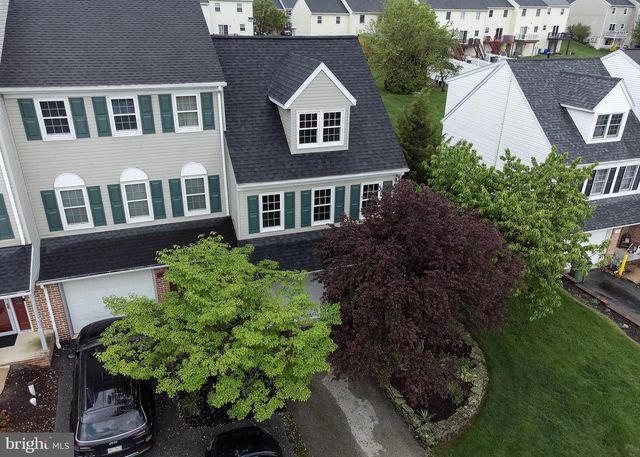 755 ROBIN HILL CIR, York, PA 17404