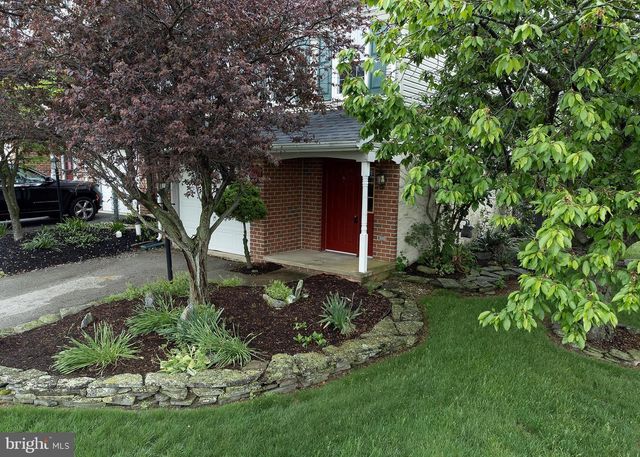 755 ROBIN HILL CIR, York, PA 17404