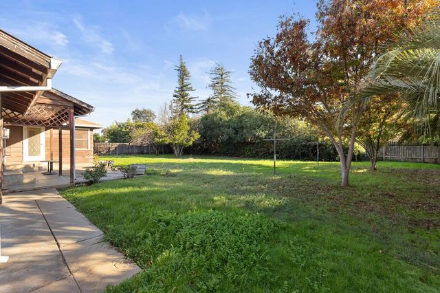 3330 Potter Ln, Sacramento, CA 95821