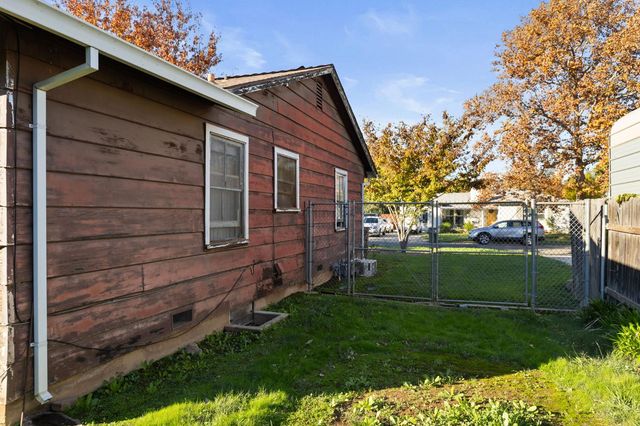 3330 Potter Ln, Sacramento, CA 95821