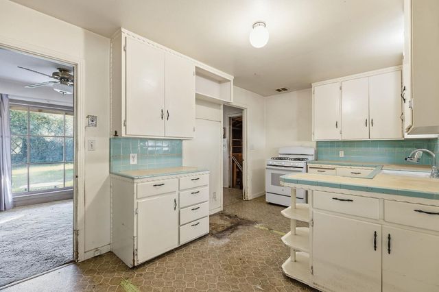 3330 Potter Ln, Sacramento, CA 95821