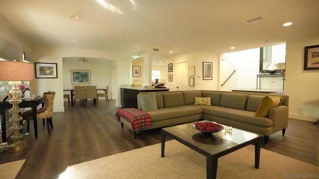 5576 Caminito Herminia, La Jolla, CA 92037