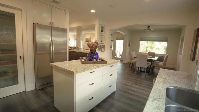 5576 Caminito Herminia, La Jolla, CA 92037