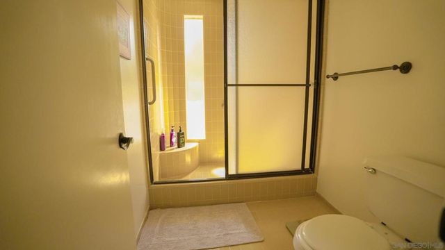 5576 Caminito Herminia, La Jolla, CA 92037