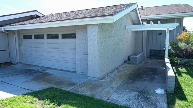 5576 Caminito Herminia, La Jolla, CA 92037