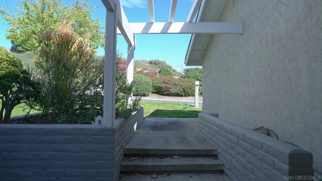 5576 Caminito Herminia, La Jolla, CA 92037