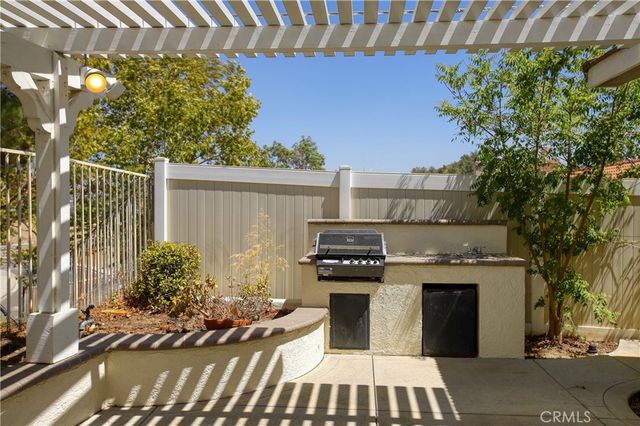 19707 Skyview Court, Canyon Country, CA 91351