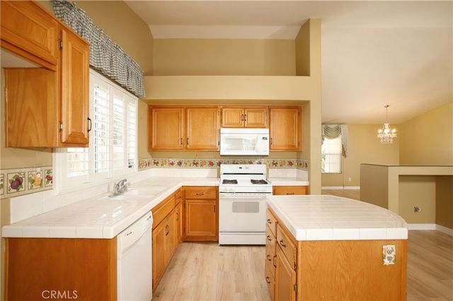19707 Skyview Court, Canyon Country, CA 91351