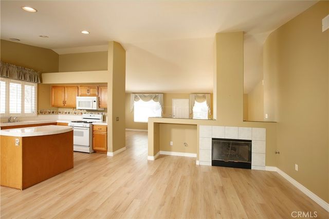 19707 Skyview Court, Canyon Country, CA 91351