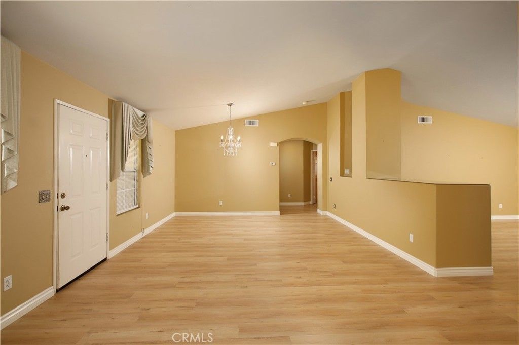 19707 Skyview Court, Canyon Country, CA 91351 — photo 3