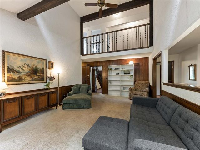 10312 W 49th Street, Shawnee, KS 66203