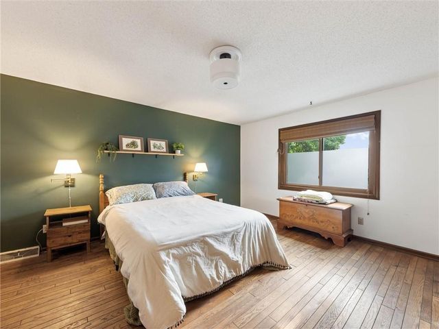 10312 W 49th Street, Shawnee, KS 66203