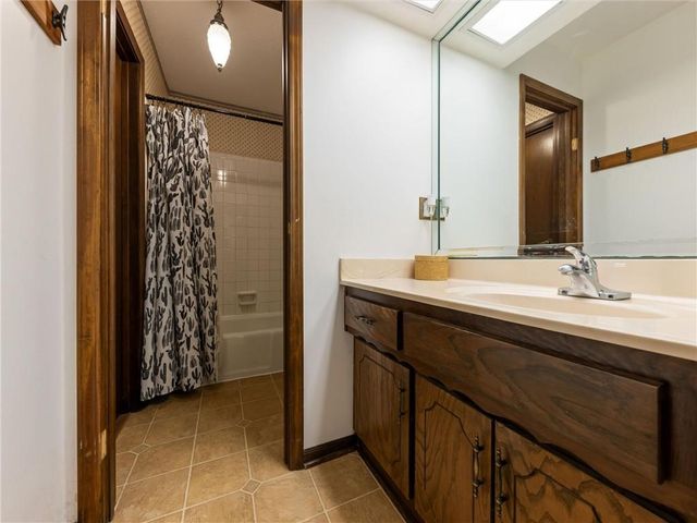 10312 W 49th Street, Shawnee, KS 66203