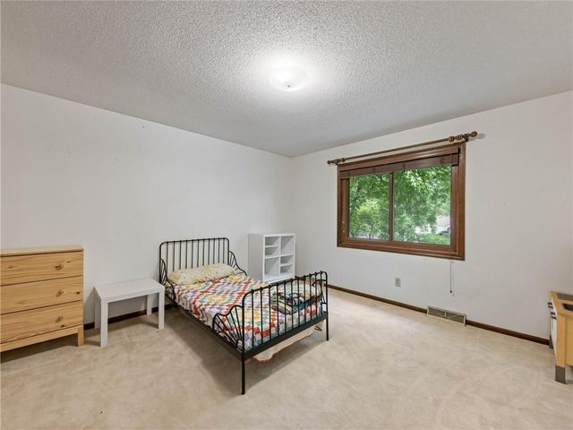 10312 W 49th Street, Shawnee, KS 66203