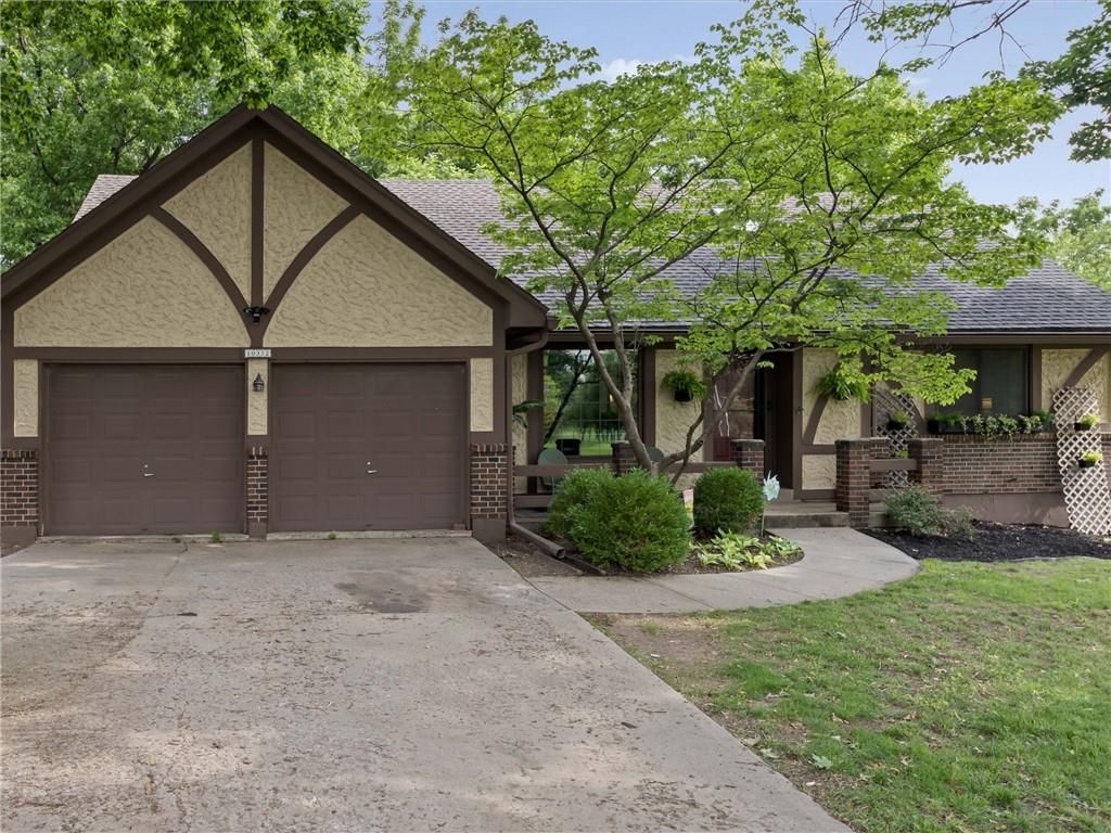10312 W 49th Street, Shawnee, KS 66203