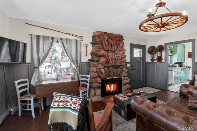 2775 View, Running Springs, CA 92382