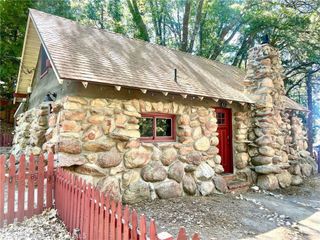 2775 View, Running Springs, CA 92382