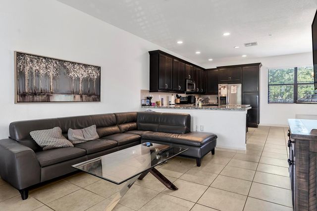 11303 SW 15th St, Pembroke Pines, FL 33025