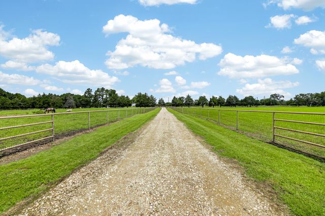 1353 E FM 1564, Quinlan, TX 75474