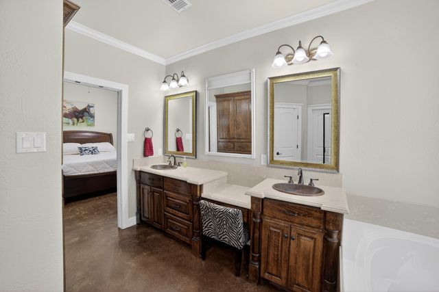 1353 E FM 1564, Quinlan, TX 75474