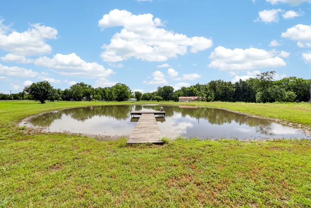 1353 E FM 1564, Quinlan, TX 75474