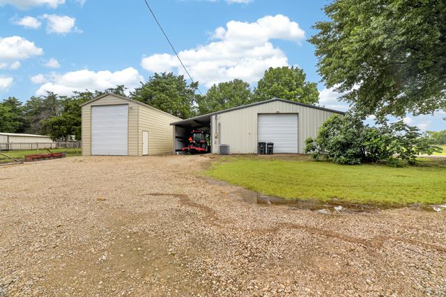 1353 E FM 1564, Quinlan, TX 75474