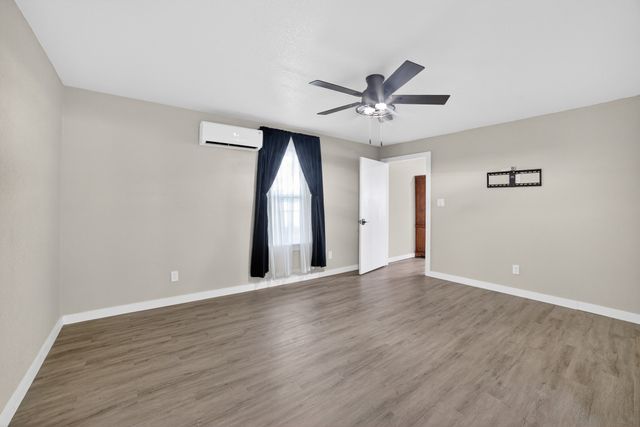 1353 E FM 1564, Quinlan, TX 75474
