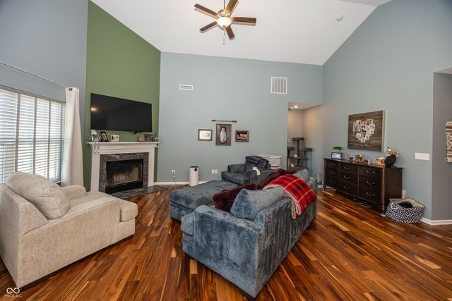 5412 Maywood Drive, Whitestown, IN 46075