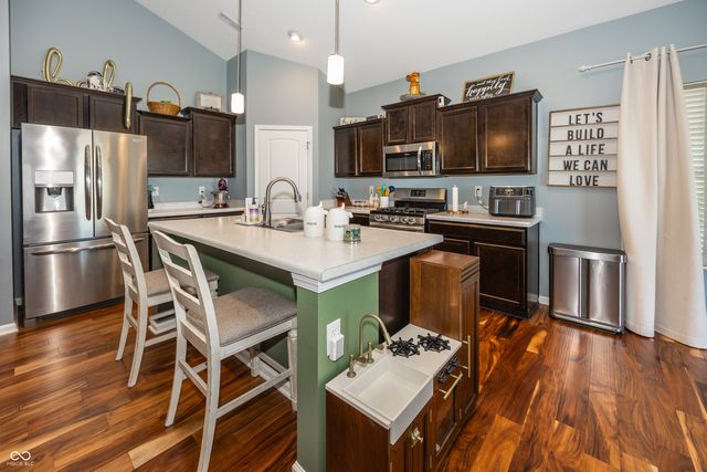 5412 Maywood Drive, Whitestown, IN 46075