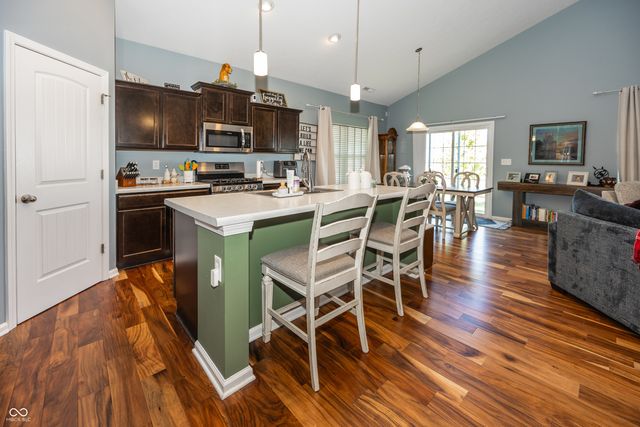5412 Maywood Drive, Whitestown, IN 46075
