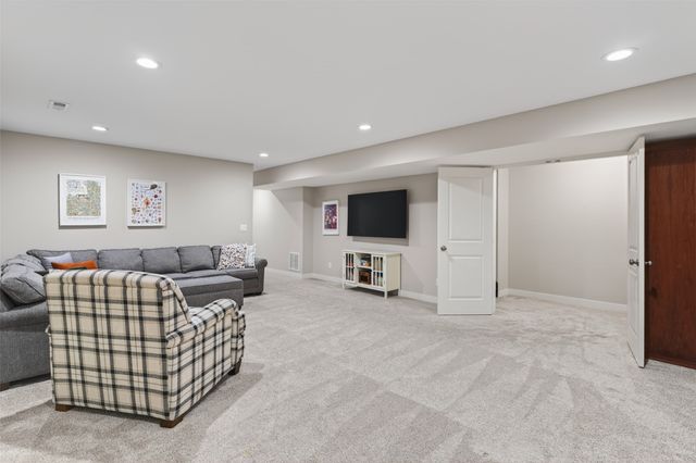 930 Cardinal Drive, Polk City, IA 50226