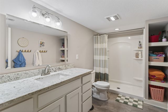 930 Cardinal Drive, Polk City, IA 50226