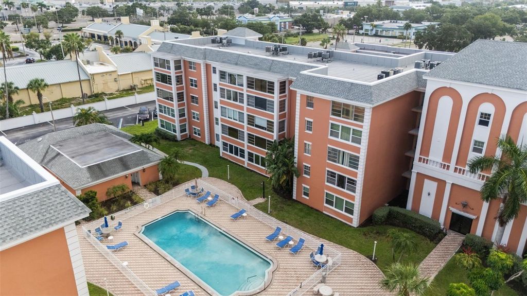 6800 20TH AVENUE N 503, St Petersburg, FL 33710