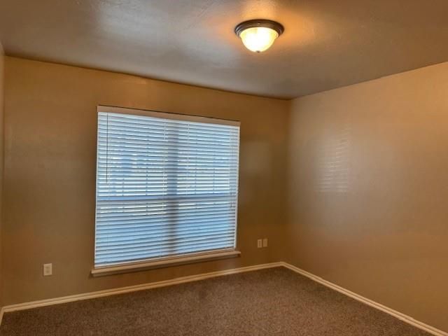 2220 SE 7th Street, Moore, OK 73160