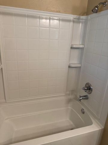 2220 SE 7th Street, Moore, OK 73160