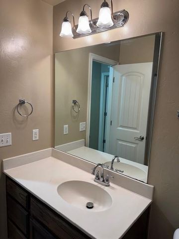 2220 SE 7th Street, Moore, OK 73160