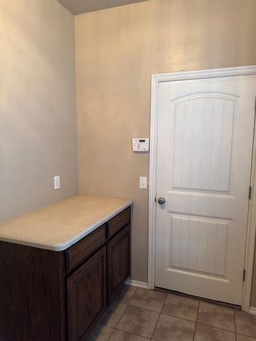 2220 SE 7th Street, Moore, OK 73160