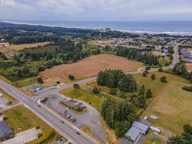 Seabird Dr, Bandon, OR 97411