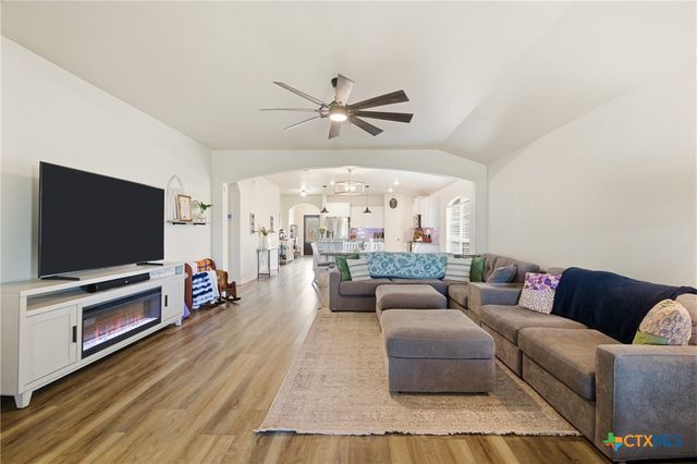 8816 Sky Crest Drive, Temple, TX 76502