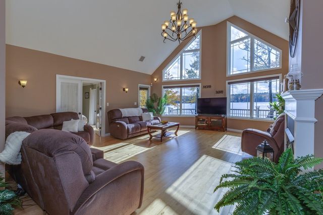 42 Lenzi Point Road, Barrington, NH 03825