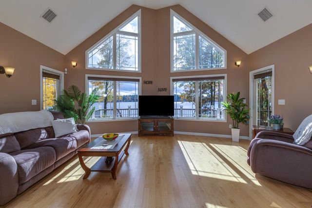 42 Lenzi Point Road, Barrington, NH 03825